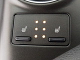 シートヒーターを装備しています!高級車ならではの装備です!シートが暖まりますので、寒い冬場も快適にご乗車頂けます!腰にも優しい!お子様や女性にも嬉しい装備ですね!!