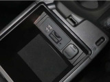 人間に合わせてクルマの設計を変えており、さらに体格や目線の違いに関わらず、多くの人が適したドライビングポジションを確保できるように、シートやステアリングの前後・上下の調整範囲を決定しています。