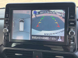 アラウンドビューモニターです!上空から貴方のお車をモニタニングしている様に車両の周りの安全確認が出来ます!