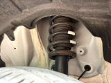 お車を安心してお乗りいただく為には、足回りの定期点検が欠かせません。サービスサポート(有償保証)では無料点検もご提供しており、安心のカーライフをお過ごしいただけるサポート体制が整っています。