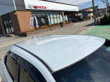中古車という商品の特性ルーフには子キズや塗装しみ細かな凹み等があります
