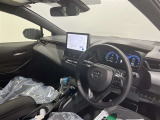 黒を基調とした内装で、見晴らしのよい運転席となっております。