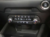 各操作スイッチが運転席すぐ近くにありますので、操作性バッチリです。