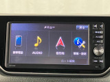 【ナビ】 遠出も安心♪音楽やテレビなどの機能も充実しています。