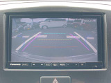 バックモニター搭載です!後方映像で見えにくいエリアの周辺確認をサポートしてくれます!