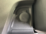 当社の車両には『安心して車選びをしていただくために』お支払い総額を表示しております。税金、自賠責保険料、登録費用、リサイクル料金が含まれており、県内登録及び届出で店頭納車の場合になります。
