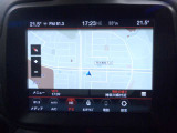 Apple CarPlay、Android Auto 対応。スマホを接続するとタッチスクリーン上でマップ、通話、メッセージ、ミュージックなどのアプリをスマホ同様に操作できるミラースクリーン機能搭載