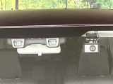 【スズキ セーフティサポート】走行中に前方の車両等を認識し、衝突しそうな時は警報とブレーキで衝突回避と被害軽減をアシスト。より安全にドライブをお楽しみいただけます。