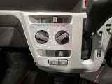 今お乗りのお車の価値が気になる方は、お気軽にお声がけください。査定士の資格を持ったスタッフが、丁寧に査定いたします