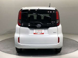 「バックフォルム」です。トランク・ラゲッジスペースには、多くの荷物を入れることが可能です。