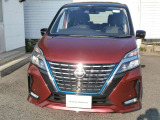 日産の先進技術を纏ったセレナ、安心安全快適に出かけましょう。