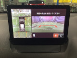 狭い場所での駐車やすれ違いなどでより的確な運転操作に役立つ360&deg;ビューモニターが装備されています。