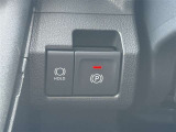 ★電動パーキングブレーキ★スイッチで作動・解除。「P」シフトで自動作動、「P」シフト以外にシフトで解除されるオート機能!
