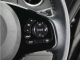 ◆アダプティブクルーズコントロール◆予め設定した車速内でクルマが自動的に加減速。前走車との適切な車間距離を維持しながら追従走行します。【LKAS】車線維持支援システムでステアリング操作を支援。