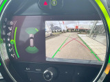 ●バックカメラ:便利な【バックカメラ】で安全確認もできます。駐車が苦手な方にもオススメな便利機能です。