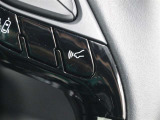 レーダークルーズコントロール使用時に同一車線内の中央を走行可能なように操舵支援を行うレーントレーシングアシスト(LTA)を搭載しています。