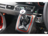 6速MTのお車です♪直感的な操作を楽しむことができます!