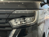 LEDヘッドライトは、点灯の瞬間から最大光量を発揮し、突然暗くなるトンネルなどでの安定感を高めます。