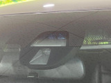 【シティブレーキアクティブシステム】低速走行中に前方の車両等を認識し、衝突しそうな時は警報とブレーキで衝突回避と被害軽減をアシスト。より安全にドライブをお楽しみいただけます。