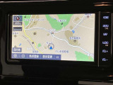 純正ナビを装備。タッチパネル式で使いやすく、お出かけもラクラクです。