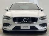購入後は全国のVOLVO正規ディーラーにてアフターサービスをお受けいただけます。定期点検サービス、延長保証などの有料サービスも手厚くご用意しておりますので、ご不安事はお気軽にご相談下さい。
