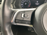 ◆クルーズコントロールにレーダーセンサーを組み合わせ、先行車を測定し設定されたスピードを上限に自動で加減速を行います。一定の車間距離を維持することで、長距離走行でのドライバーの疲労を低減させます。