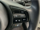【アダプティブ・クルーズ・コントロール】予め設定した車速内でクルマが自動的に加減速。 前走車との適切な車間距離を維持しながら追従走行し、高速道路でのドライバーの疲労を軽減してくれる嬉しい機能付♪