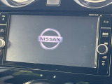 【メーカー純正ナビ】インテリアに溶け込むスタイリッシュな「専用設計」メーカーナビを装備♪視認性や操作性など基本性能にも優れ、より上質なカーライフをお楽しみいただけます。