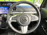 【純正革巻きステアリング】上質な革を使用することで、手にしっかり馴染みとても運転しやすいハンドルです♪