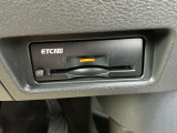 ETCは、高速道路料金所の渋滞を避け、時間と手間を省くことができます。また、料金の支払いや精算の手間が省け、便利で快適なドライブをサポートします
