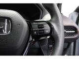 Hondaセンシングの機能のひとつ、アダプティブクルーズコントロール付!アクセルから足を離しても設定したスピードと前車との車間を保ち走行してくれます!車線維持もアシスト☆高速道路で疲労軽減ですね☆