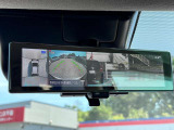 アラウンドビューモニター画像を映し出せるルームミラーです。全体を見渡せてとても重宝します。