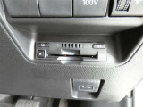ナビ連動タイプのETC車載機です。ナビゲーションと連動してくれますのでカード未挿入を知らせてくれるなど便利な機能が追加されています。
