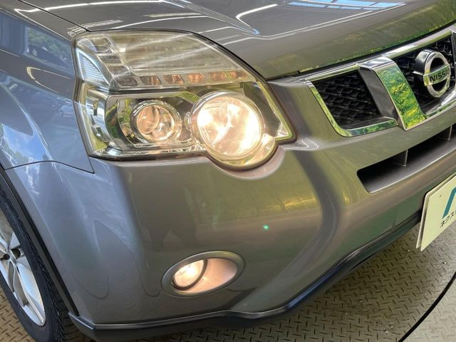 日産 エクストレイル 2.0 20X の中古車詳細 (92,800km, ブリリアント