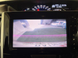 見えづらい車体後方部を映像で映し出してしっかりサポート!難しいバック駐車も安心です♪