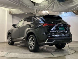 「中古車ハイブリッド保証」ハイブリッド機構を無償で保証します。保証期間は、初度登録年月から10年、またはロングラン保証が終了後3年間。ただし累計走行距離が20万km以内です。