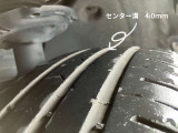 タイヤ溝はセンターで4.0mmです(新品約8mm)