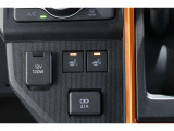 シートヒーター装備車両♪♪寒い冬はもちろん♪肌寒い春先・秋口まで活躍してくれるあると嬉しい装備です♪♪