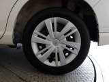 タイヤサイズは165/65R14です