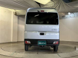 後席ガラスは色付きガラスとなっております。直射日光の緩和やエアコンの効きにも影響し、プライバシーの保護にもなっています♪