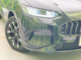 【シーケンシャルターンランプ付きLEDヘッドライト】人気の『流れるウィンカー』付きのLEDヘッドライトを装備♪高級感はもちろん、点灯時は存在感たっぷりで他車からも認識されやすく安心です。