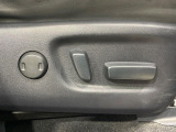 【パワーシート】スイッチ一つで簡単にシートの微調整が可能!電動だから力もいりません!快適なシートポジションにセットして、快適なドライブをお楽しみください。