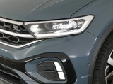 IQ,Light搭載!フロントカメラで対向車を認識して、最適な照射を保ちます。