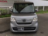 お客様に安全で快適なカーライフをお送りいただくために、中古車にも高いレベルの品質基準を設け、その基準に従って、全ての中古車について納車前整備を実施しています。