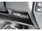 ETCは運転席右下に装備されてございます。