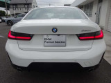 BMW正規販売店のお車は、全てのお車にBMW認定中古車保証書が発行されます。保証約款もございますので、保証内容が明確でございます。お客様にご安心してお乗り頂けますよう、全力でお客様をサポート致します。