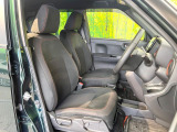 運転席シート廻りは使用感も少なく、良好な状態となっています。前オーナー様が丁寧に使っていたことがよくわかりますね。