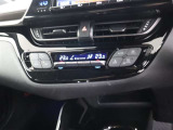 運転席・助手席には冬場に便利なシートヒーターもついています。