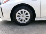 15インチ純正アルミホイール。路面に近いホイール部分は特に目立ちますし、車のイメージも大きく変わりますよ!