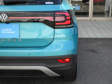 【バックフォグ】Volkswagenの車両は全車「バックフォグ」が装備されております!夜間走行や雨霧で視界が悪い天候でも後方を走る車両に自車位置を知らせることができる安全装備となっております!